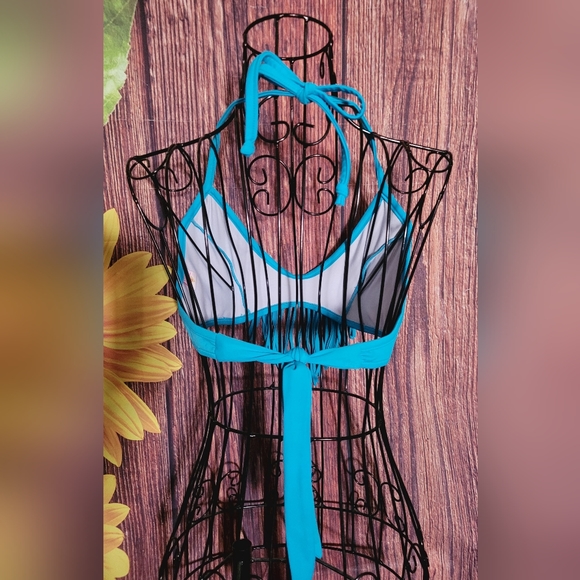 Venus Fringed Halter Bikini Top - Picture 2 of 8